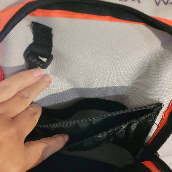 RUgged Kids! Back Pack/lugguage On Wheels 19"x13"x8" - Picture 11 of 14